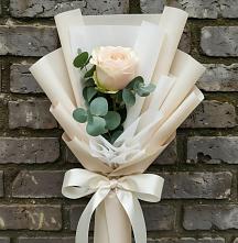 Букет цветов из:  Розы в Зверево