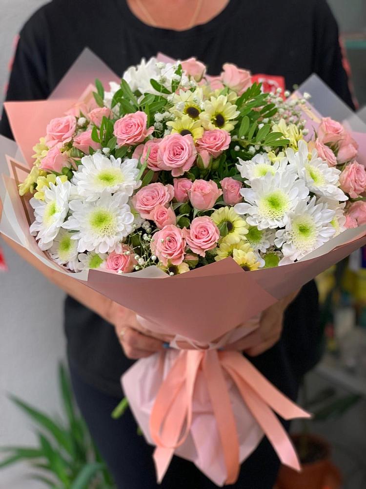 Букет цветов из: Розы и Хризантемы в Зверево