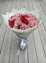 Букет цветов из:  Альстромерии в Зверево
