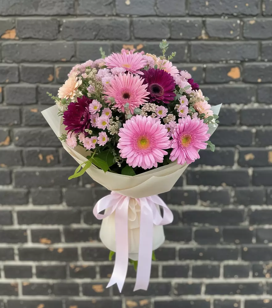 Букет цветов из: Герберы и Хризантемы в Зверево