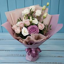 Букет цветов из:  Розы и Лизиантусы в Зверево