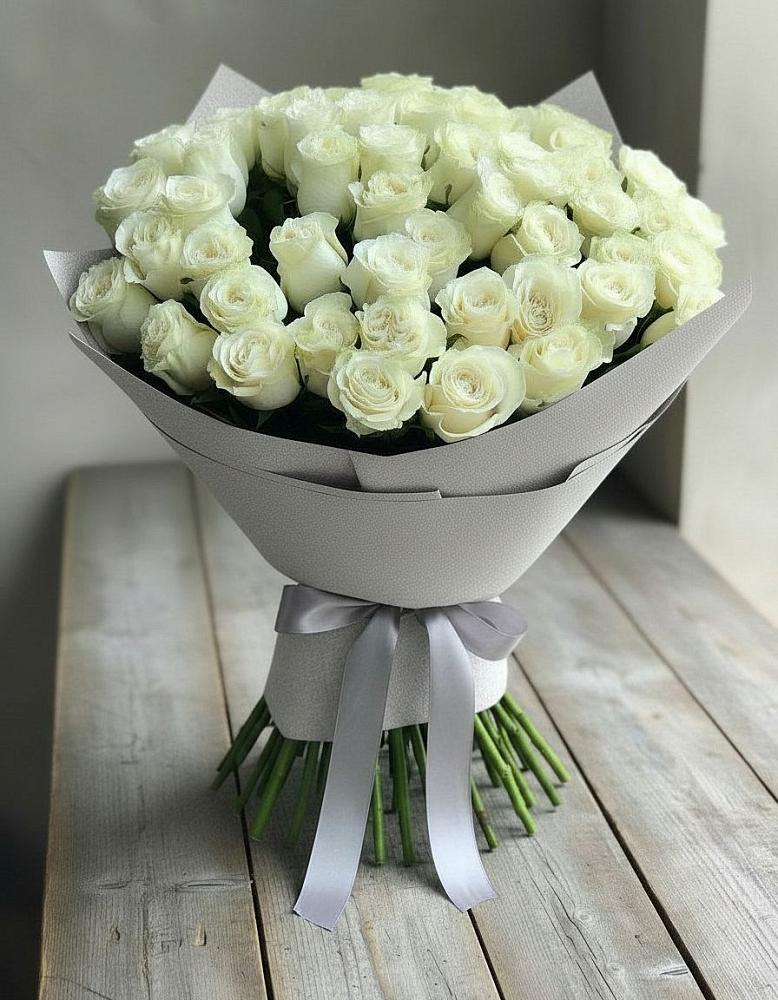 Букет 35 Белых роз в Зверево