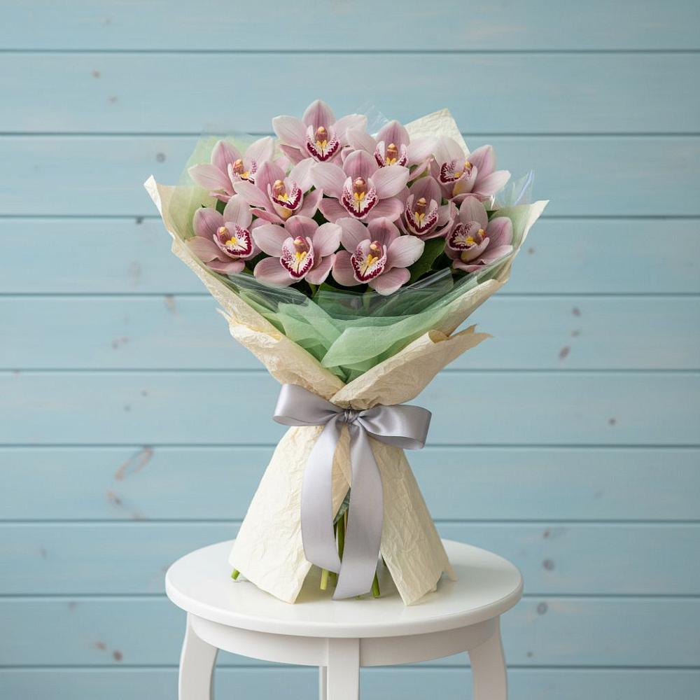 Букет цветов из: Орхидеи и Розы в Зверево