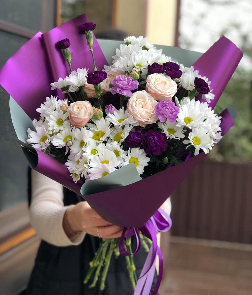 Букет цветов из: Хризантемы, Гвоздики и Розы в Зверево