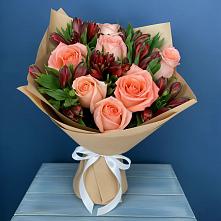 Букет цветов из:  Розы и Альстромерии в Зверево
