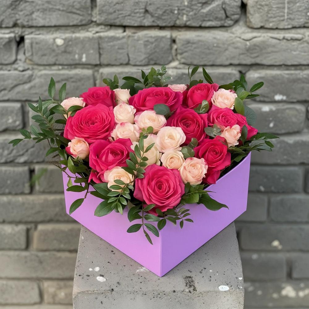 Цветочная композиция из Розы в коробке в Зверево