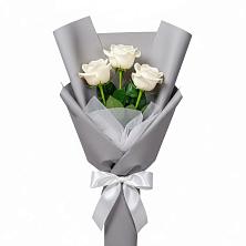 Букет 3 белые розы в Зверево