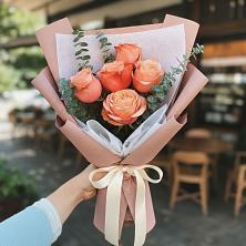 Букет цветов из:  Розы в Зверево