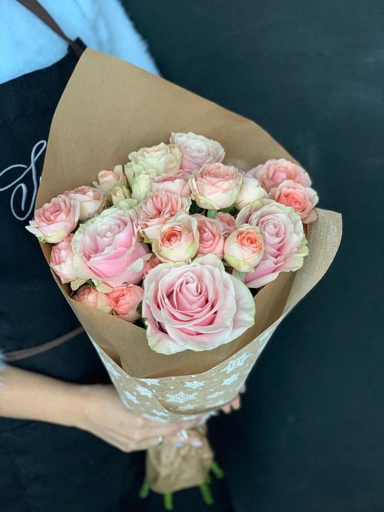 Букет цветов из: Хризантемы и Розы в Зверево