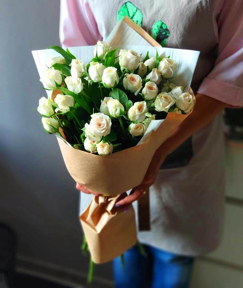 Букет цветов из: Розы в Зверево