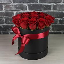 Цветочная композиция из Розы в шляпной коробке #REPLACE_PRED# Зверево