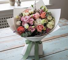 Букет цветов из:  Розы, Лизиантусы и Гвоздики #REPLACE_PRED# Зверево