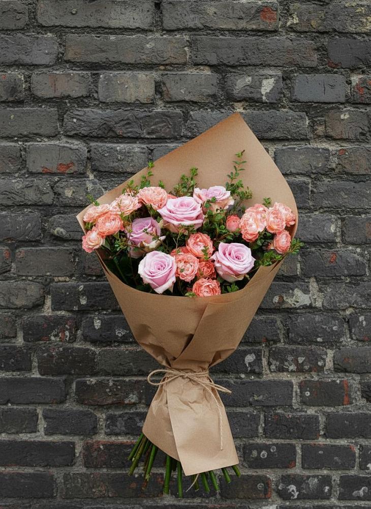 Букет цветов из: Розы в Зверево