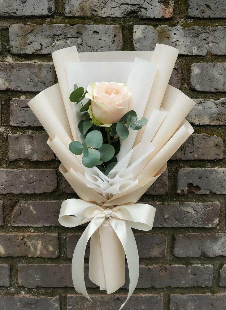 Букет цветов из: Розы в Зверево