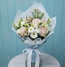 Букет цветов из:  Розы и Лизиантусы #REPLACE_PRED# Зверево