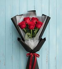 Букет цветов из:  Розы в Зверево