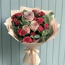 Букет цветов из:  Гвоздики и Розы в Зверево
