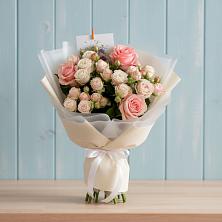 Букет цветов из:  Розы в Зверево