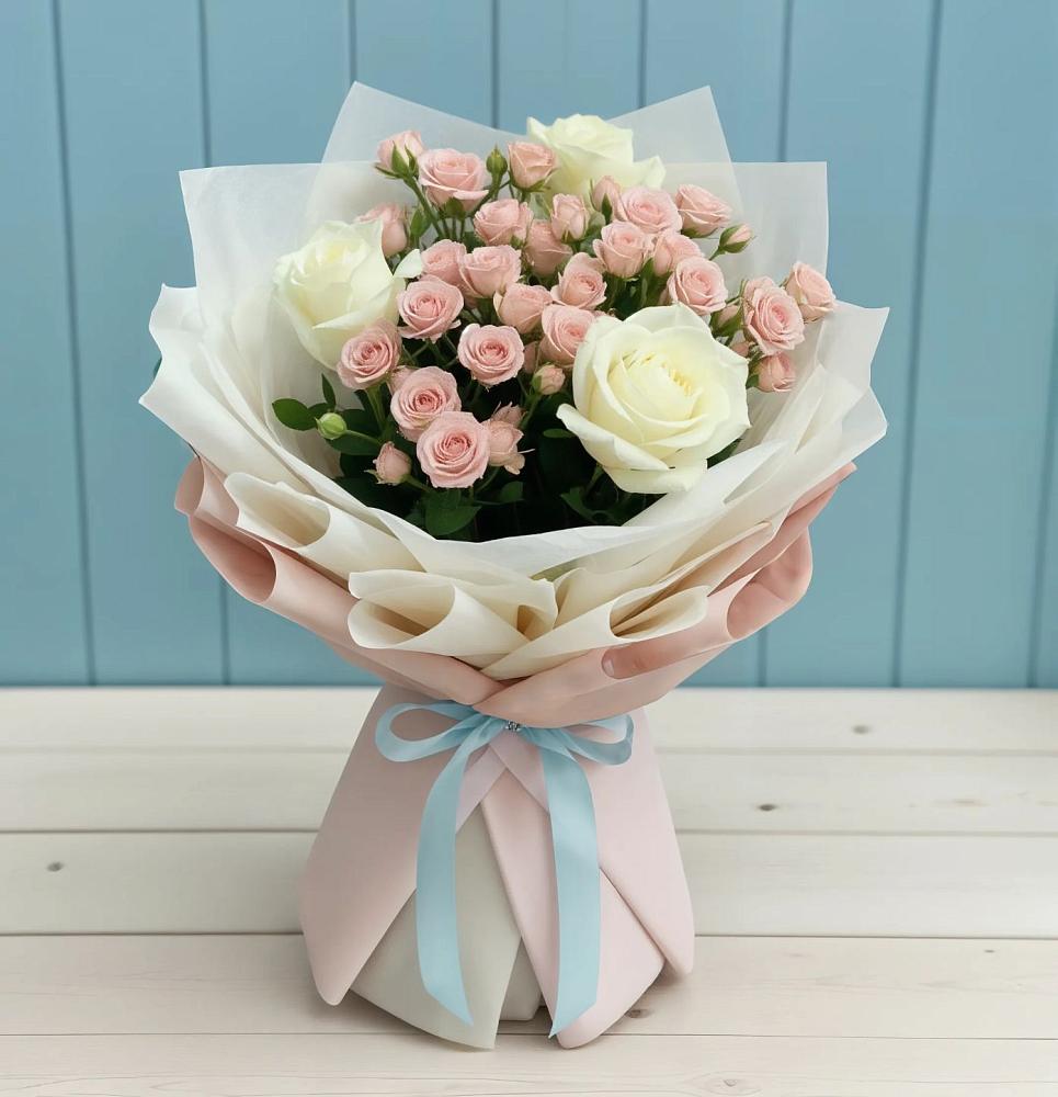 Букет цветов из: Розы в Зверево