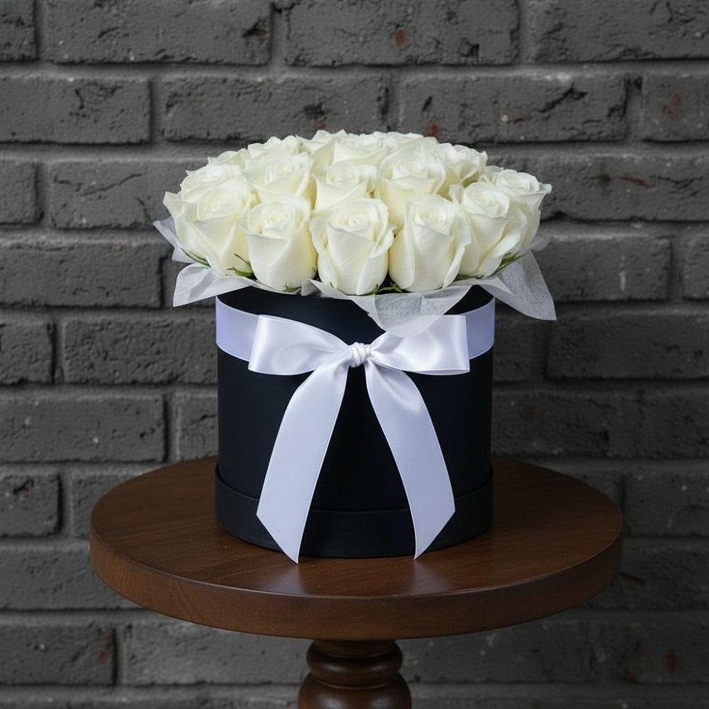 Цветочная композиция из Розы в шляпной коробке в Зверево