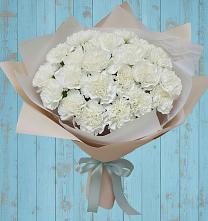 Букет цветов из:  Гвоздики в Зверево