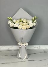 Букет цветов из:  Розы и Лизиантусы в Зверево